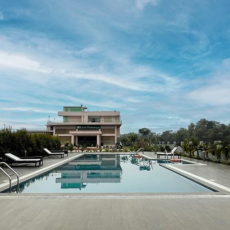 Finn'S Weaver Resort, Kāziranga מראה חיצוני תמונה