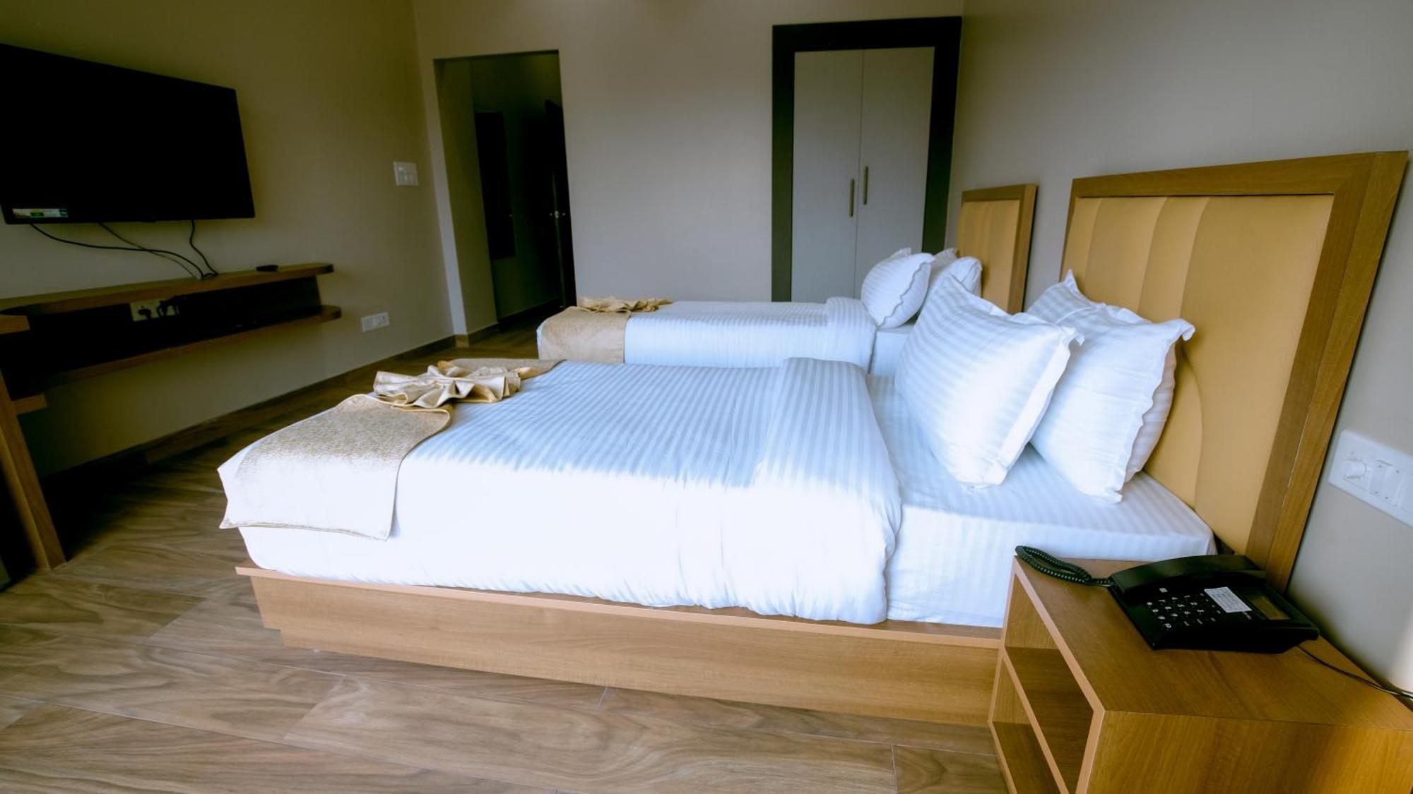 Finn'S Weaver Resort, Kāziranga מראה חיצוני תמונה