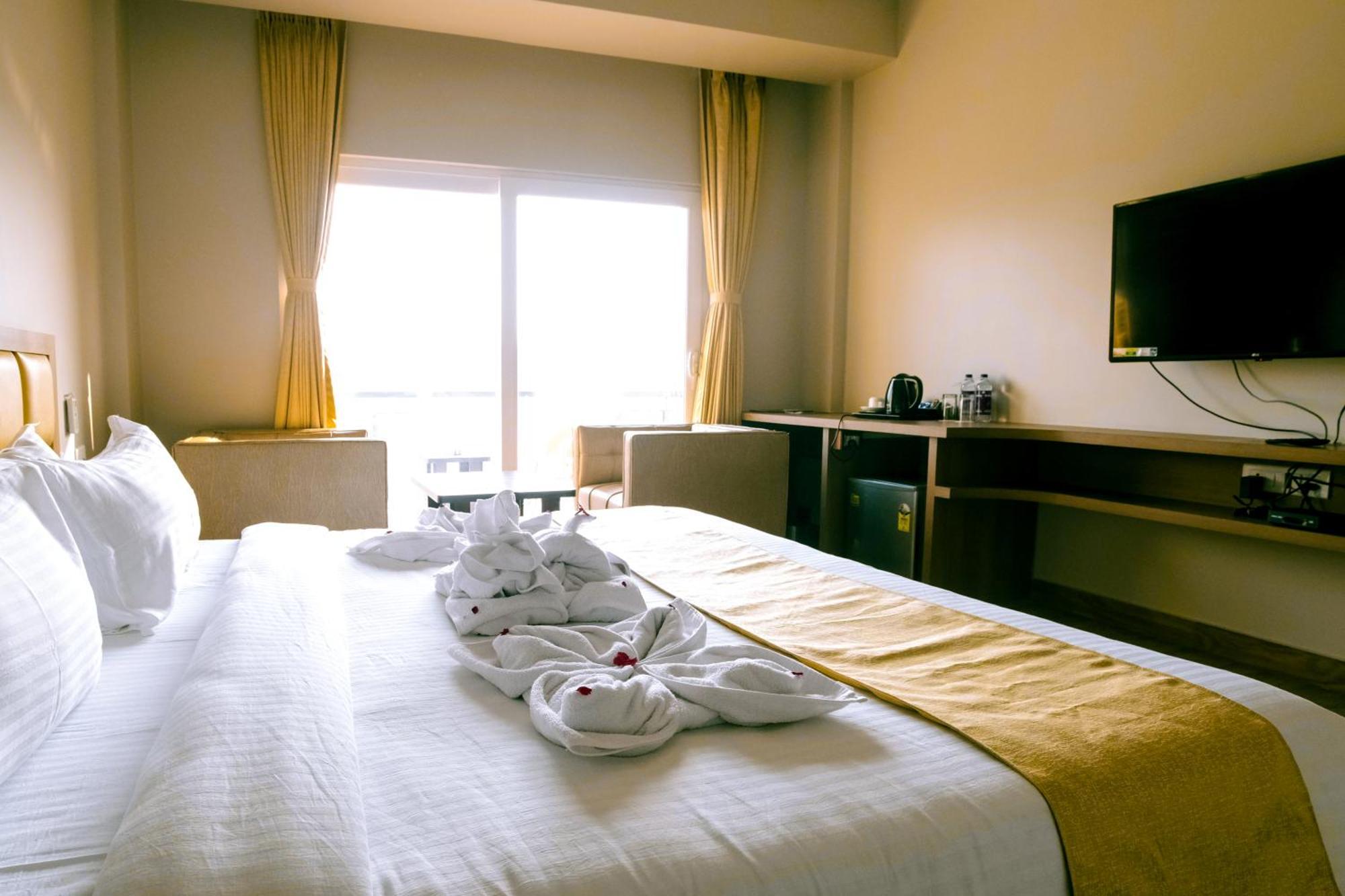 Finn'S Weaver Resort, Kāziranga מראה חיצוני תמונה