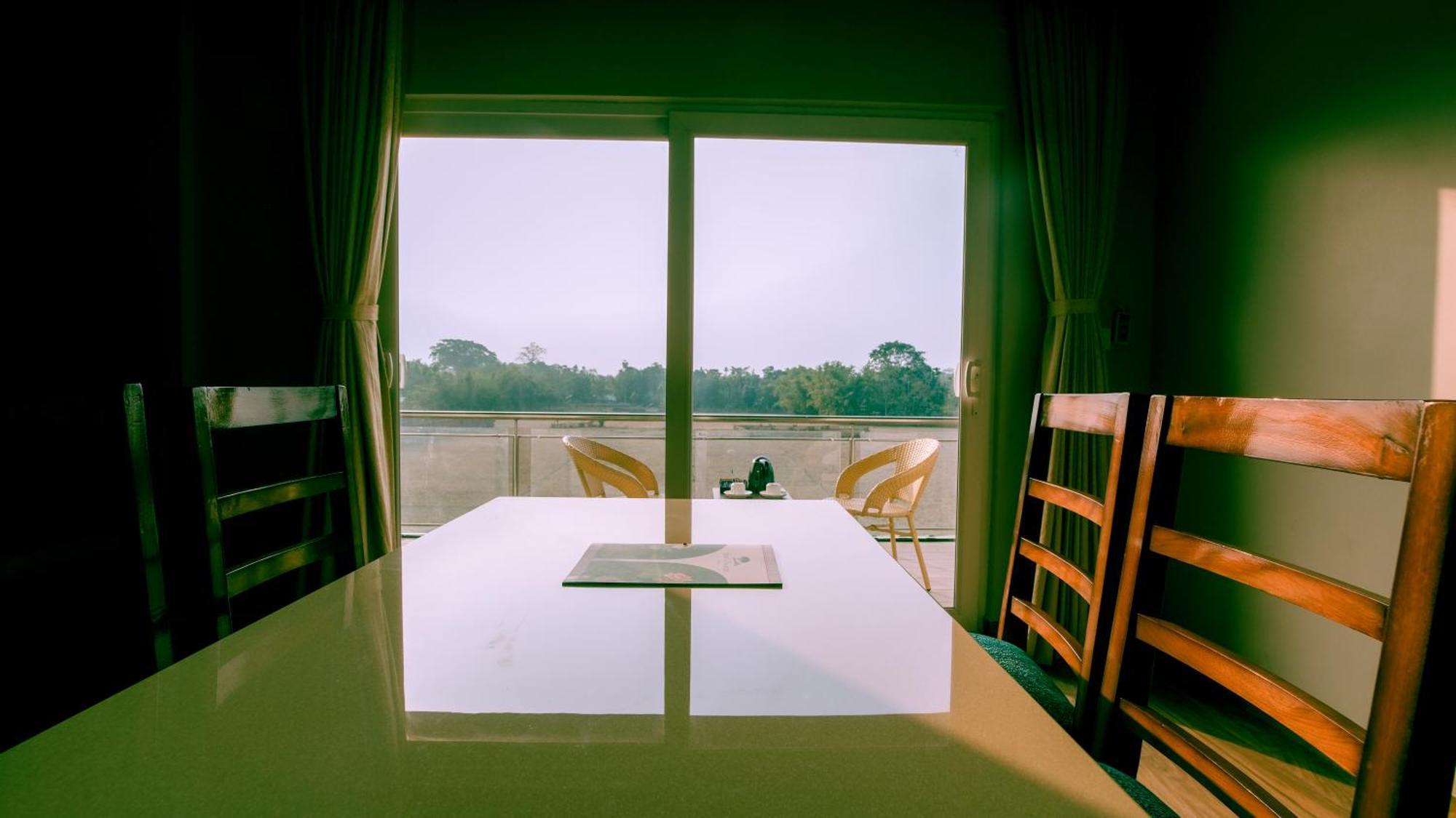 Finn'S Weaver Resort, Kāziranga מראה חיצוני תמונה